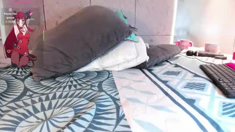 Snapshot of anaelle_bardin chatting on April 18, 7:07 pm Anna online show from April 18, 7:07 pm