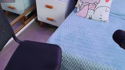 Snapshot of anahi_maite chatting on February 10, 7:07 pm Anahi online show from February 10, 7:07 pm