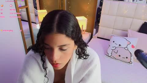 Snapshot of anahi_maite chatting on March 6, 8:27 pm Anahi online show from March 6, 8:27 pm