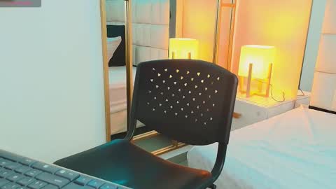 Snapshot of anahi_maite chatting on November 19, 7:47 pm Anahi online show from November 19, 7:47 pm