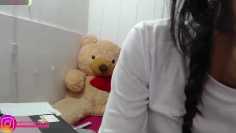 Anahi Browns online show from October 6, 8:50 pm