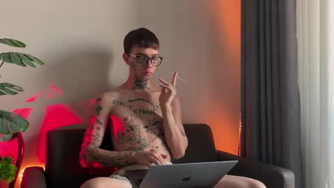 simon online show from April 12, 11:21 pm