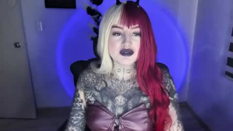 Snapshot of anai_gomez chatting on June 19, 4:55 pm Callme Mistress Ani online show from June 19, 4:55 pm