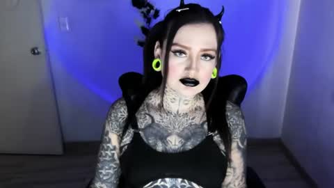 Snapshot of anai_gomez chatting on July 2, 5:08 pm Callme Mistress Ani online show from July 2, 5:08 pm
