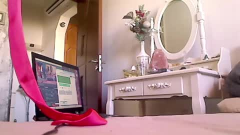 Snapshot of anaiserebel chatting on January 11, 9:15 am anaiserebel online show from January 11, 9:15 am