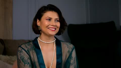 Anais online show from January 24, 11:15 am