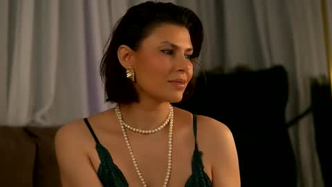 Anais online show from March 10, 5:11 am