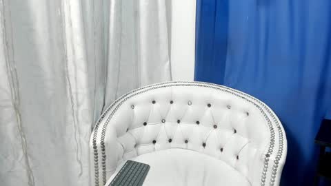 Snapshot of analia18_ chatting on January 6, 6:31 pm analia18  online show from January 6, 6:31 pm