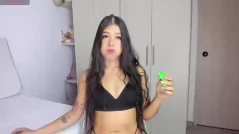 Snapshot of analia_collins chatting on September 11, 11:27 pm Ana online show from September 11, 11:27 pm