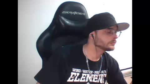 anarchyy1994 online show from March 28, 9:20 am