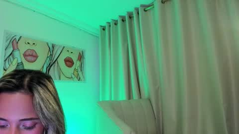 Snapshot of anaskinny chatting on November 12, 8:08 pm Ana online show from November 12, 8:08 pm