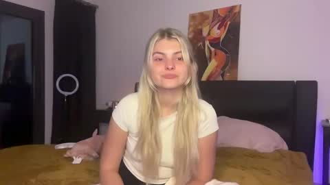 Snapshot of anasova chatting on November 6, 9:05 pm Ana online show from November 6, 9:05 pm