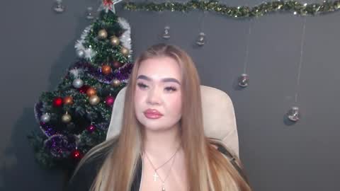 anastacyyellig online show from December 22, 9:34 pm