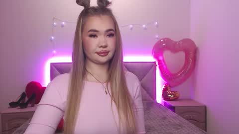 anastacyyellig online show from February 19, 9:33 pm