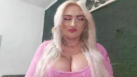 Snapshot of anastasiaamore chatting on March 1, 9:17 pm AnastasiaAmore online show from March 1, 9:17 pm
