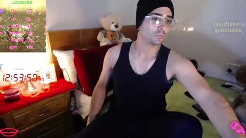 Snapshot of andders_ chatting on January 17, 5:49 pm Anders online show from January 17, 5:49 pm