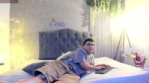 andy online show from December 22, 12:24 pm