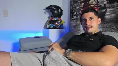 Snapshot of ander_perez chatting on December 1, 11:21 pm ANDER online show from December 1, 11:21 pm