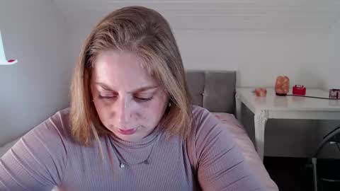 Snapshot of andorphina chatting on December 16, 12:21 pm Andorphin online show from December 16, 12:21 pm