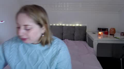 Snapshot of andorphina chatting on December 17, 11:05 am Andorphin online show from December 17, 11:05 am