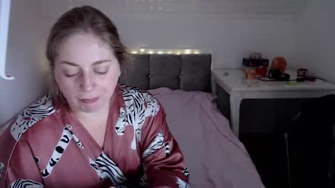 Snapshot of andorphina chatting on December 20, 9:16 am Andorphin online show from December 20, 9:16 am