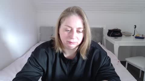 Snapshot of andorphina chatting on January 9, 12:41 pm Andorphin online show from January 9, 12:41 pm