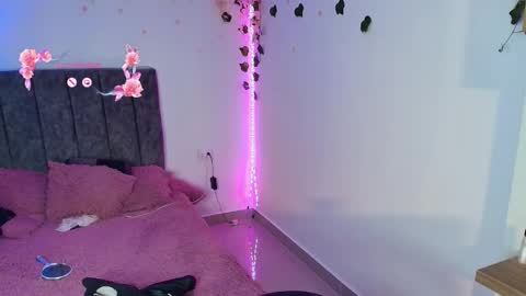 Andra de la Rosse online show from May 31, 1:47 am