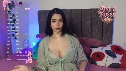 Snapshot of andra_rosse chatting on July 13, 2:53 pm Andra de la Rosse online show from July 13, 2:53 pm