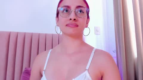 Snapshot of andracyruss chatting on January 23, 5:42 pm Andra Cyrus online show from January 23, 5:42 pm