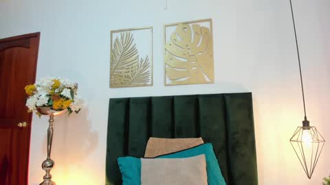 Snapshot of andracyruss chatting on January 24, 11:37 am Andra Cyrus online show from January 24, 11:37 am