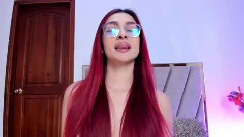 Snapshot of andracyruss chatting on September 12, 11:43 am Andra Cyrus online show from September 12, 11:43 am