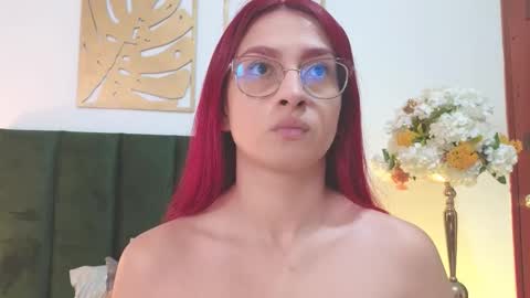 Snapshot of andracyruss chatting on September 19, 11:33 am Andra Cyrus online show from September 19, 11:33 am