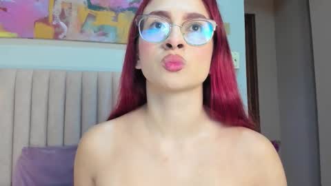 Snapshot of andracyruss chatting on October 17, 11:35 am Andra Cyrus online show from October 17, 11:35 am