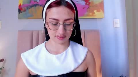 Snapshot of andracyruss chatting on October 31, 11:55 am Andra Cyrus online show from October 31, 11:55 am