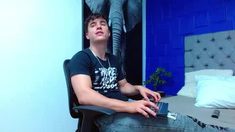 Andre Parker online show from February 26, 2:48 am