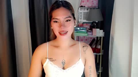 andrea06121998 online show from April 13, 12:43 pm