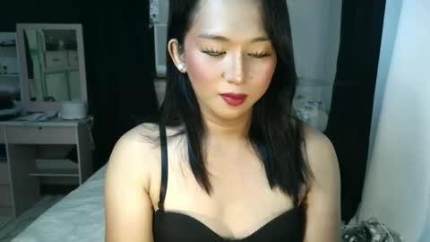 yanie online show from November 18, 11:26 pm