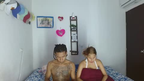 Snapshot of andrea_jose chatting on January 4, 4:12 am andrea_jose online show from January 4, 4:12 am