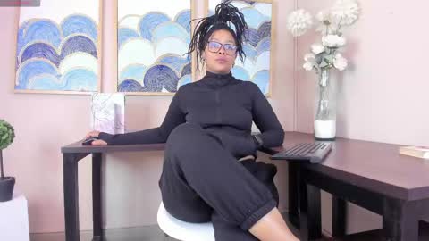 Snapshot of andreaa_zoee_ chatting on May 17, 2:35 pm Andrea Zoelins online show from May 17, 2:35 pm