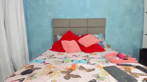 ANDREA online show from June 26, 8:57 pm