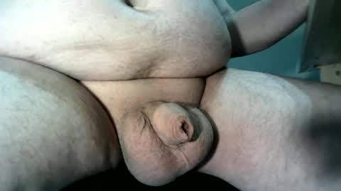 Snapshot of andreas40cc chatting on July 6, 11:07 am Andreas40CC online show from July 6, 11:07 am