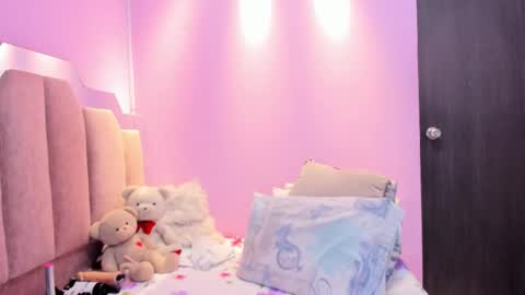 A n d r  e a S w e e t  online show from December 4, 7:55 pm