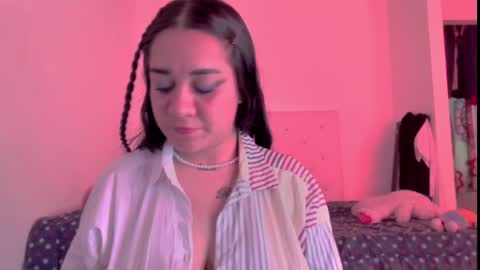 Snapshot of andrebigboobs chatting on December 3, 8:17 pm Andre online show from December 3, 8:17 pm