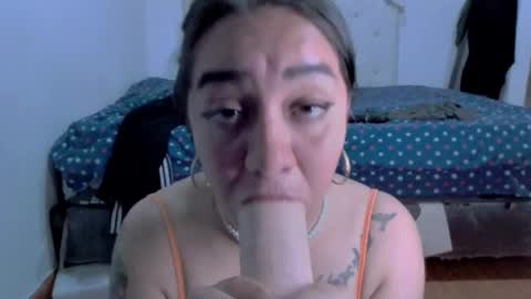 Snapshot of andrebigboobs chatting on December 7, 12:08 am Andre online show from December 7, 12:08 am