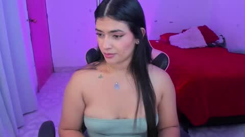 Snapshot of andreeart chatting on February 9, 6:17 am ig online show from February 9, 6:17 am