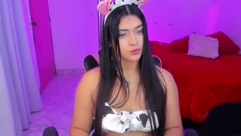 Snapshot of andreeart chatting on February 23, 5:27 am ig online show from February 23, 5:27 am