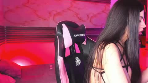 andrees_s online show from March 29, 5:13 pm