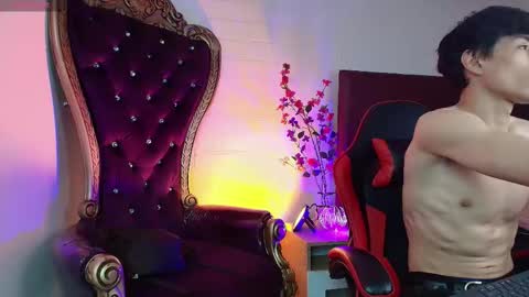 andreew_style_ online show from March 21, 8:34 pm