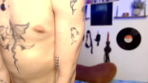 Snapshot of andreewwolffman chatting on March 5, 4:57 pm Andrew online show from March 5, 4:57 pm