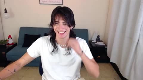 Snapshot of andreey50 chatting on December 7, 11:23 pm Andrey online show from December 7, 11:23 pm